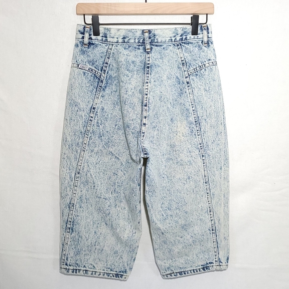 80’s Chic acid wash Bermuda length shorts, size 4 - Picture 2 of 7